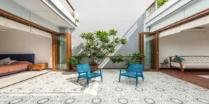 تفاوت اجرای موزاییک حیاطی با کفپوش بتنی
