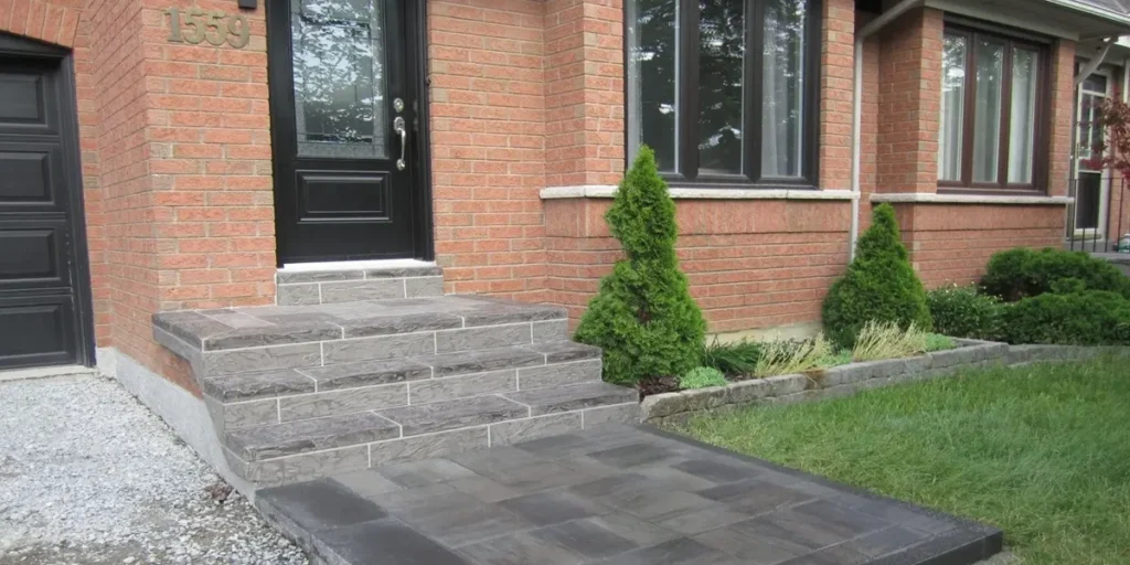 موزاییک مناسب پله‌ های خارجی ساختمان